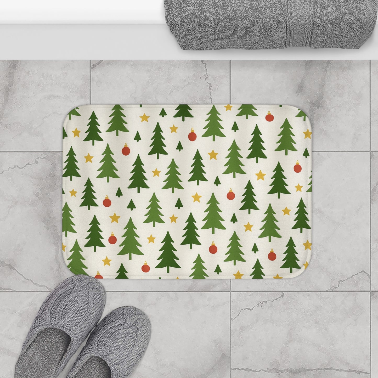 Christmas Tree Bath Mat – Holiday Pine, Stars & Ornament Pattern